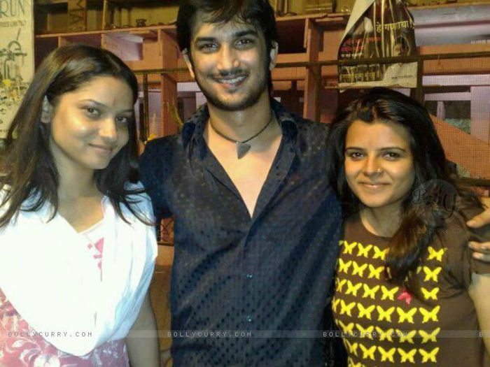 198932-ankita-lokhande-sushant-singh-rajput-with-the-creative-head-of - ankita si sushant