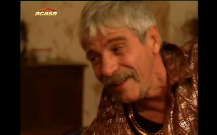 320033_351387684973659_52600408_n