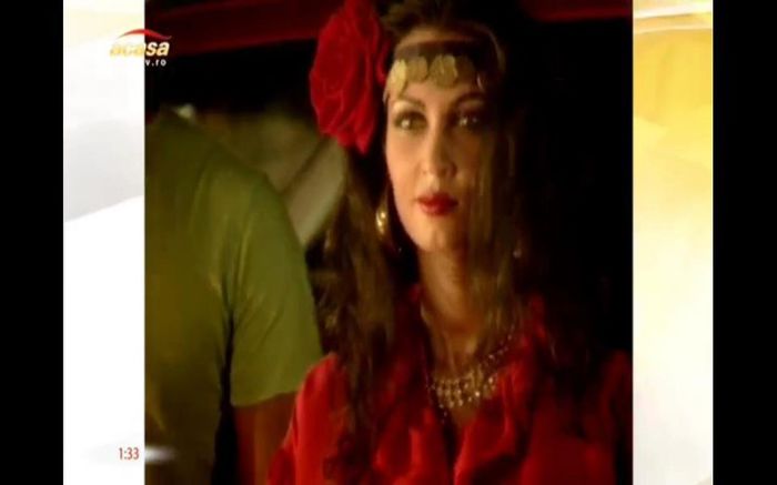 533455_351752358270525_429083824_n