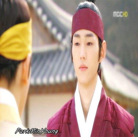 »★` Luna Îmbrățișează soarele - Q -x Moon embraces the Sun x - Q