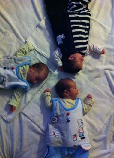 387954_266784800036676_1367576202_n