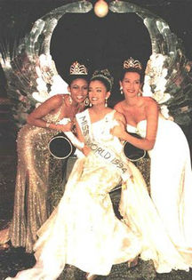 1994mwcourt - Aishwarya Rai_poze