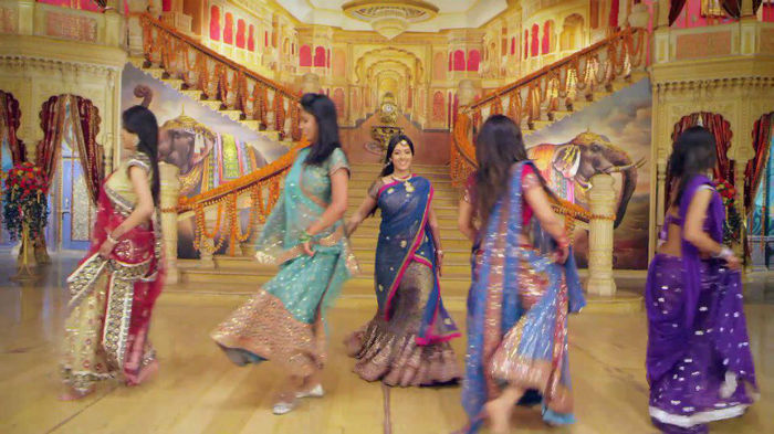 168389_253651034780700_244158748_n