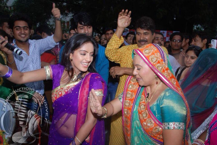 292259_444625328945434_1202504299_n - deepika singh_sandhya 2012_2013_2014