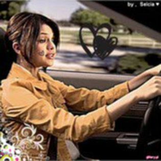 34314287_AUFHGMKOZ - poze cu selena gomez