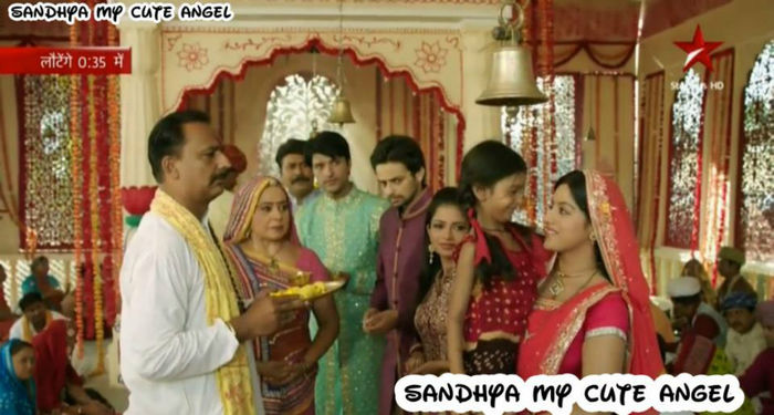 321574_455979984476635_1081991396_n - deepika singh_sandhya 2012_2013_2014