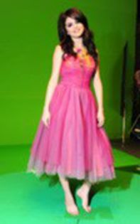 13233457_GFVHFRGYR - poze cu selena gomez