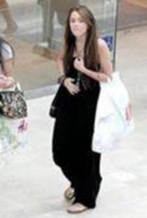 13233220_XULFBJKOH - miley cyurs