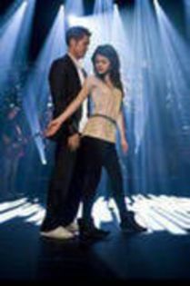 15290097_ROXPIGFHM - poze cu selena gomez