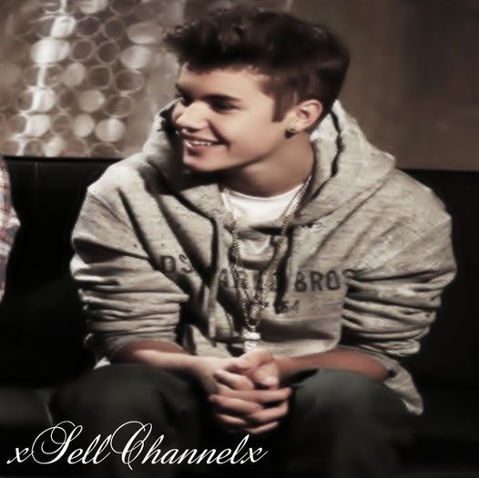 *vine si se pune langa ea* Crezi ca o sa-i placa lu mama masina ? :D :-??