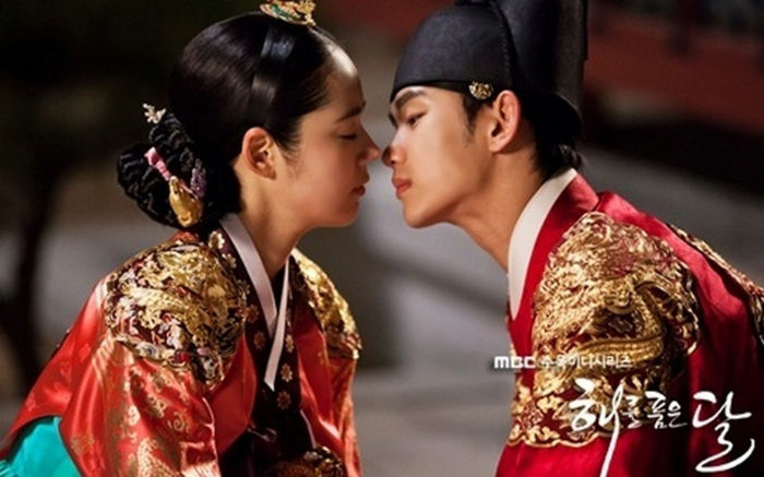 The Moon That Embraces the Sun  large - The Moon That Embraces the Sun - Joseon