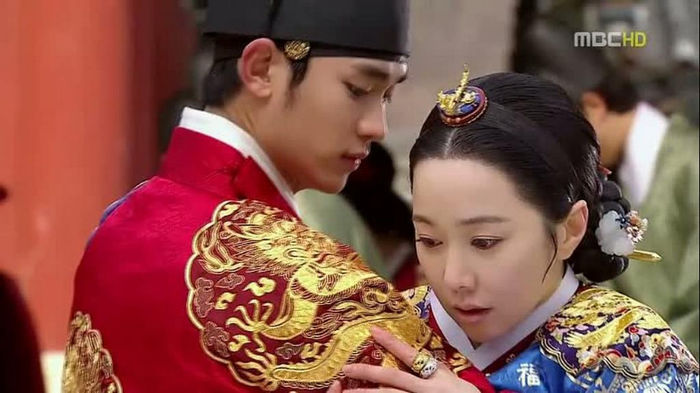 The Moon That Embraces the Sun  moon6-00313 - The Moon That Embraces the Sun - Joseon