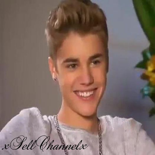 *o trage peste el* Ti-a mai spus cineva ca esti buna rau ? :>