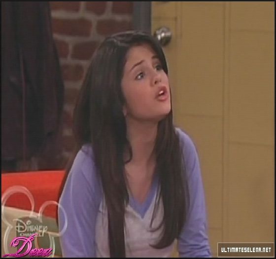 Justin ! Lasa`ma ! * sub el nu putea sa iasa *