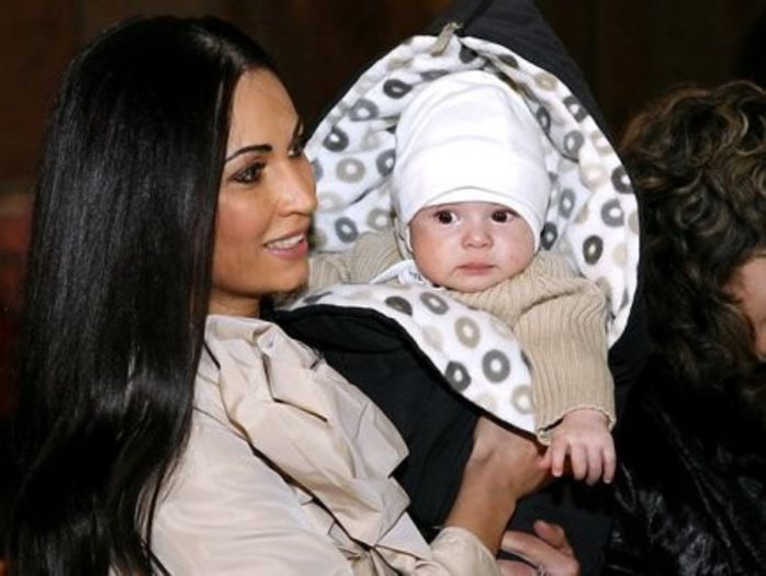 188265_240872252602113_5996974_n