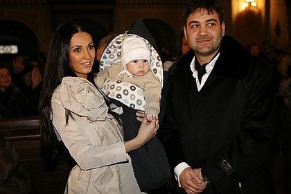 251632_240872245935447_7435990_n