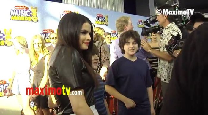 bscap0102 - xX_2013 Radio Disney Music Awards Red Carpet Arrivals