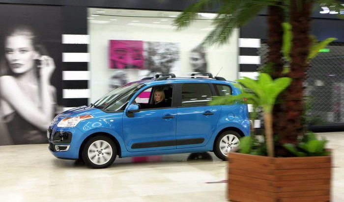 59769_353136558131534_798808387_n