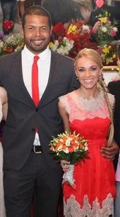 524701_350355975076259_728302439_n