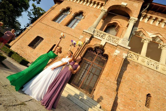 531795_353135551464968_1329271672_n