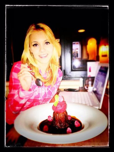 534168_353141111464412_1821566604_n