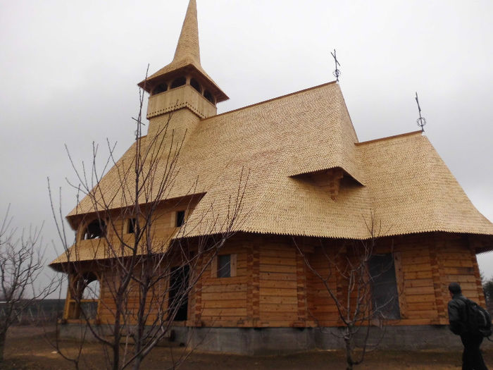 biserica din lemn - aa manastirea mea de suflet Sfanta Treime Stiubieni