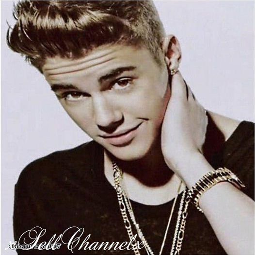 *se ridica din pat* Auu !! Capul meu...Ce naiba am facut ? o.O :-??