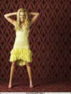 45077393_TEPQIIAWY - poze cu ashley tisdale