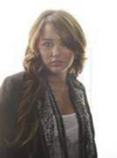 45244557_DFJEJKUEG - miley cyurs