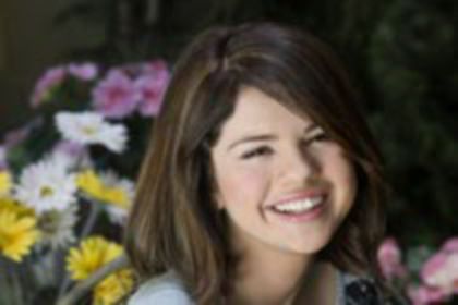 45076378_AVMMDLPHN - poze cu selena gomez