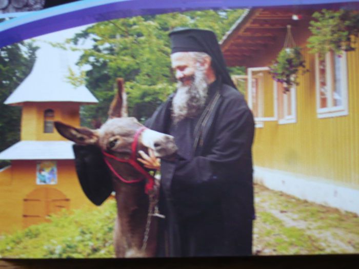 P1130880; STARETUL MELETIE,UN SUFLET MARE,CE EMANA IN PERMANENTA DRAGOSTE SI IUBIRE.
