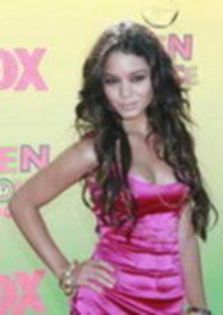 80976413_QSSSBNA - vanessa hudgens