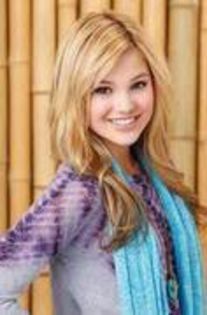 80916941_DYSWUUU - poze cu olivia holt