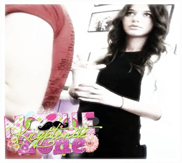 ➸ ∞ ; CLICK# plange si statea cu capul pe ea ...# Nu cred ca Sckizzo mi-a facut asa ceva ... Se uita; jur mie .. mie frica ... # o tine in brate # era plina de sange si go-ala
