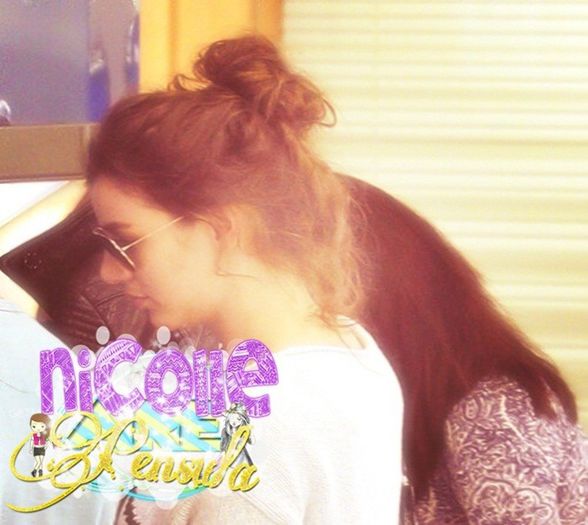 ➸ ∞ ;  # dar doar .. ne-am sarutat .. nu am facut nimic altcv .. ;<