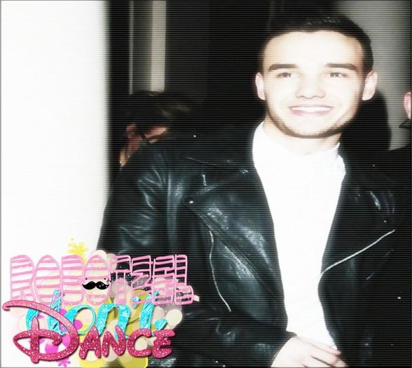 ➸ ∞ Haideti ;< .. # o prinde de mana si-o ridica ... Ridica-te ... nu i te impotrivi lui Truth-click; ... Faci sa fie totul mai greu # o ridica si-o prinde de mana legand-o ...
