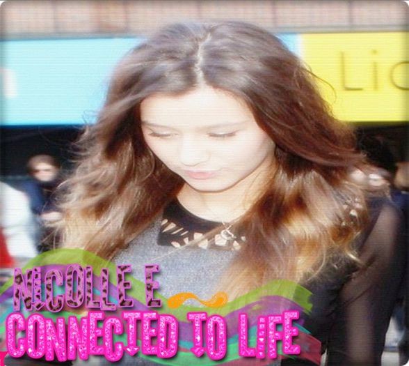 ➸ ∞;  NU LASA-MA # tipa #   Sckizzo te rog .. :(( Nu-i lasa sa ma ia .. opreste-i + tipa