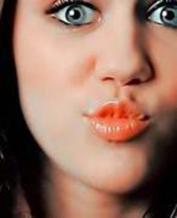 36596008_LBUKXSQIV - glitter miley cyurs