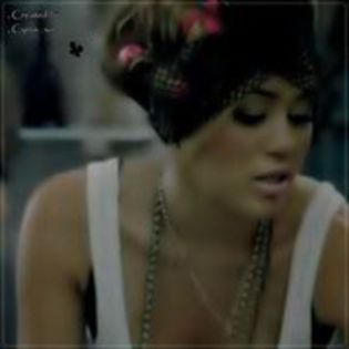 36596050_AUBUVUYTF - glitter miley cyurs