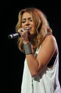 36596569_JLADQJHFL - miley cyurs