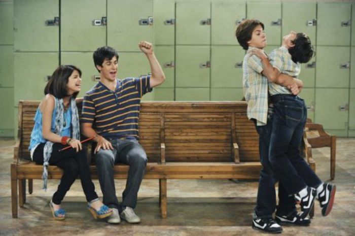 wizards-of-waverly-place-241370l