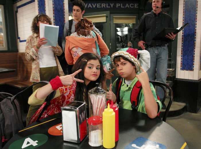 WOWP-Set-jake-t-austin-2202531-2560-1905 - Max