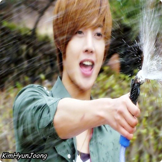 »♥  Kim Hyun Joong ..:x - 0 - 0 Hellow - Welcome my page