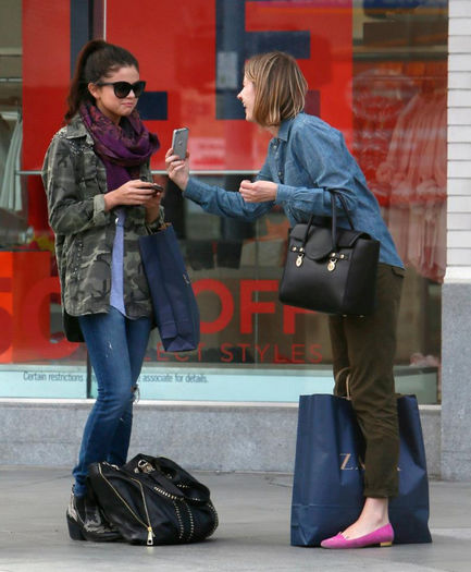 3 - Selena and her mom Mandy-Zara was shopping---01 May 2013