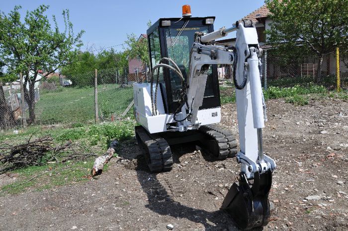 DSC_0125 - EXCAVATOR 3 TONE DE INCHIRIAT