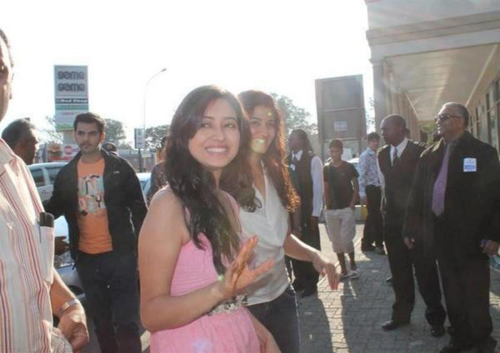 29572_306920676074527_1693631206_n