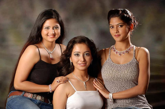 556173_249339031832692_2051074590_n - 2-Asha Negi si Rithvik Dahajan