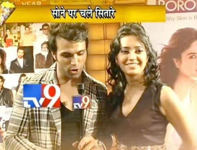 625643_271840499582545_1501308875_n - 2-Asha Negi si Rithvik Dahajan
