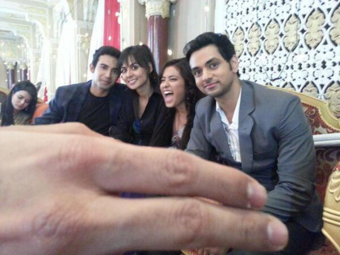 923507_631848143496588_1278343892_n