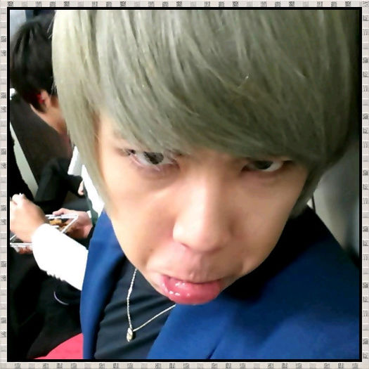 << ..Pai vezi tu, Dino. :)) ..In viata nu te saturi doar cu apa.. iti trebuie si mancare.. :-" ..:))